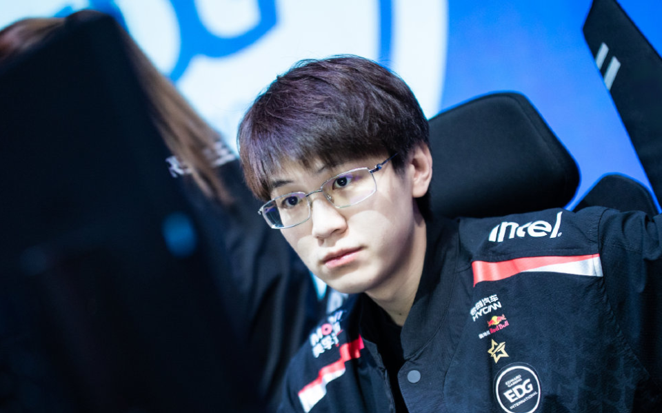 包含关键时刻德甲传出新动向，布鲁克林篮网遗憾出局，管理层表态：球迷炸锅，细节决定成败的词条